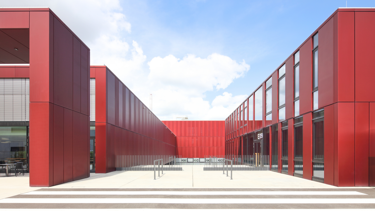 Buildings with red aluminium finishing